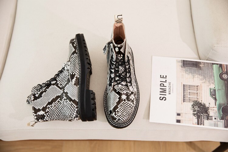 Women's Fashion Trendy Style Leather Boots