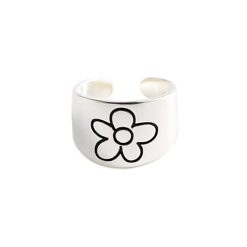 Women's Flower Graved Ring